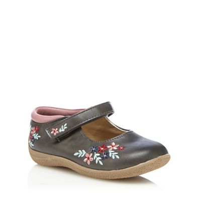 Mantaray Girls' grey floral applique shoes